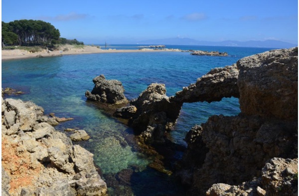 Ruta de Les Corts a Empúries