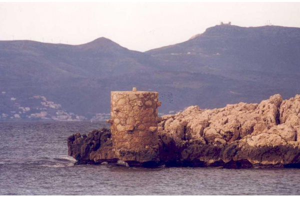 Piliers d'amarrage et bollards