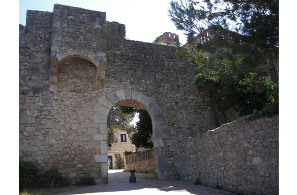 Wall of Sant Martí d’Empúries